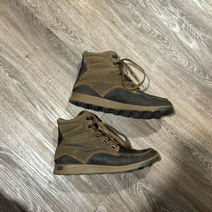 Chaco Teton 9 brown hiking boot chukka